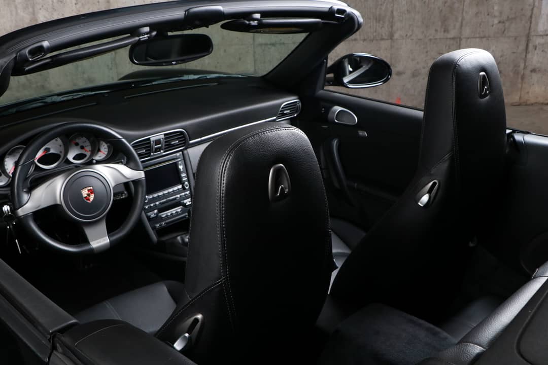 2010 Porsche 911 Carrera 4S — photo 4
