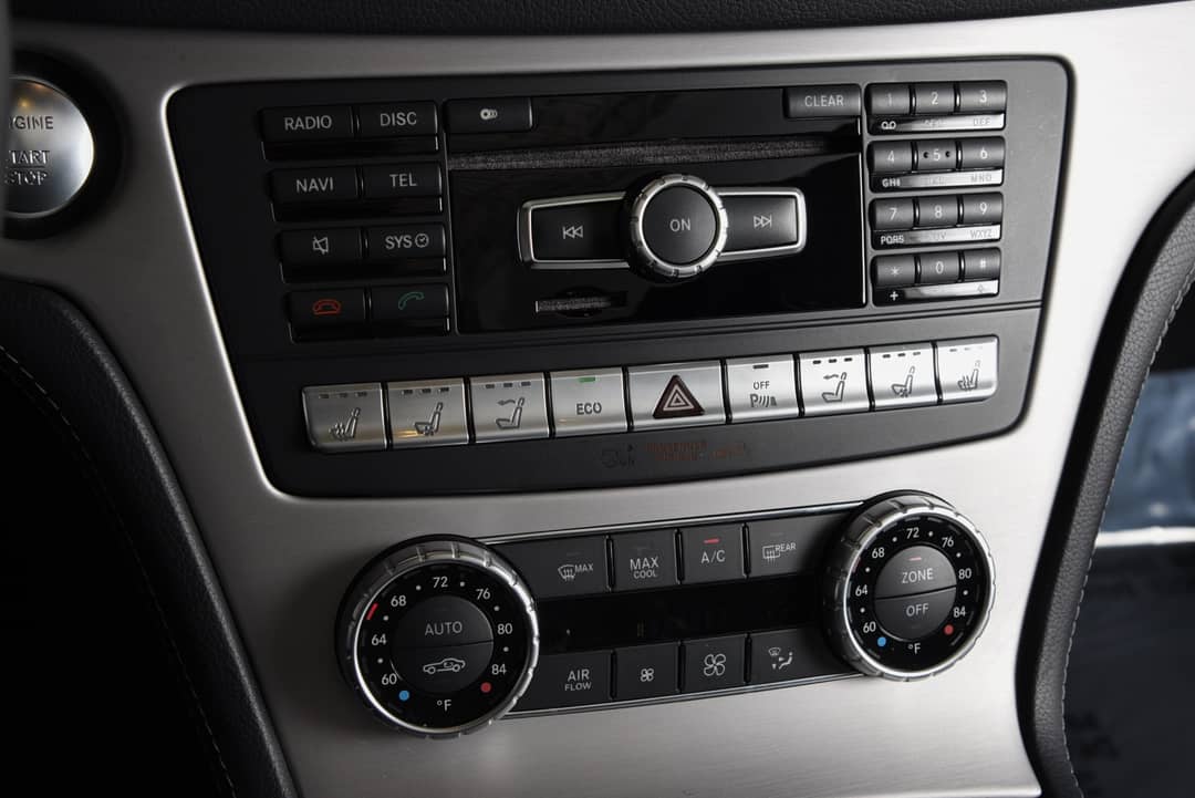 2013 Mercedes-Benz SL-Class SL 63 AMG — photo 25