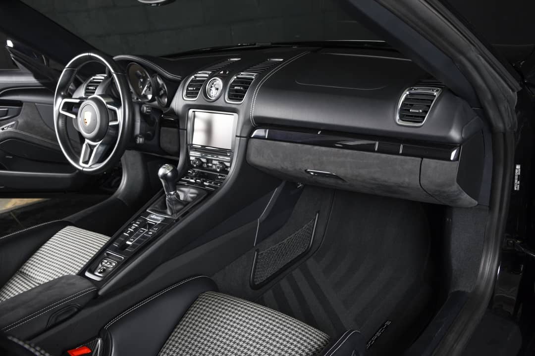 2016 Porsche Boxster Spyder — photo 18
