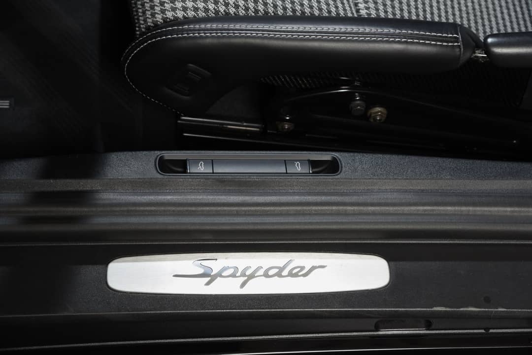 2016 Porsche Boxster Spyder — photo 20