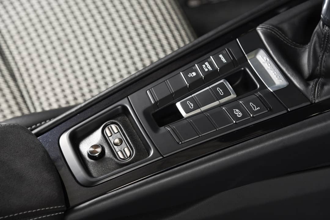 2016 Porsche Boxster Spyder — photo 27