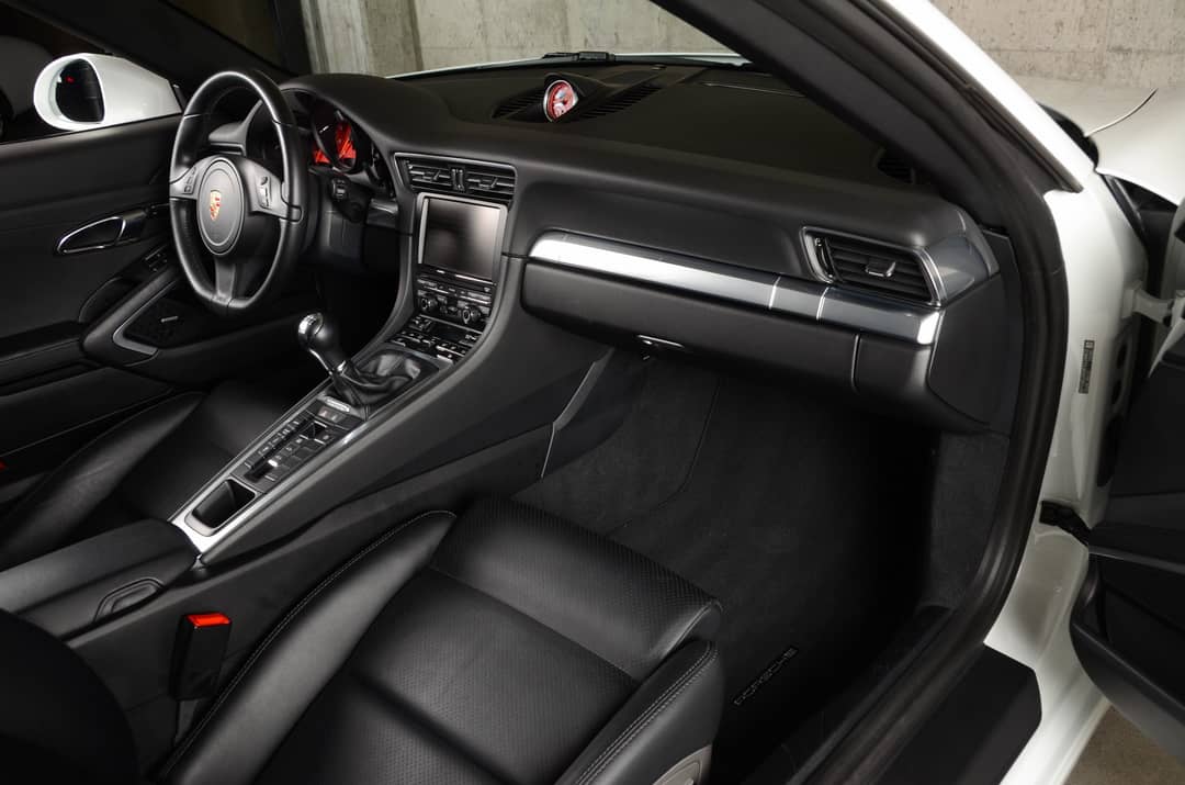 2015 Porsche 911 Carrera S — photo 17