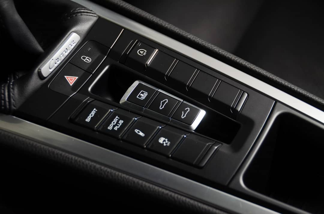 2015 Porsche 911 Carrera S — photo 25