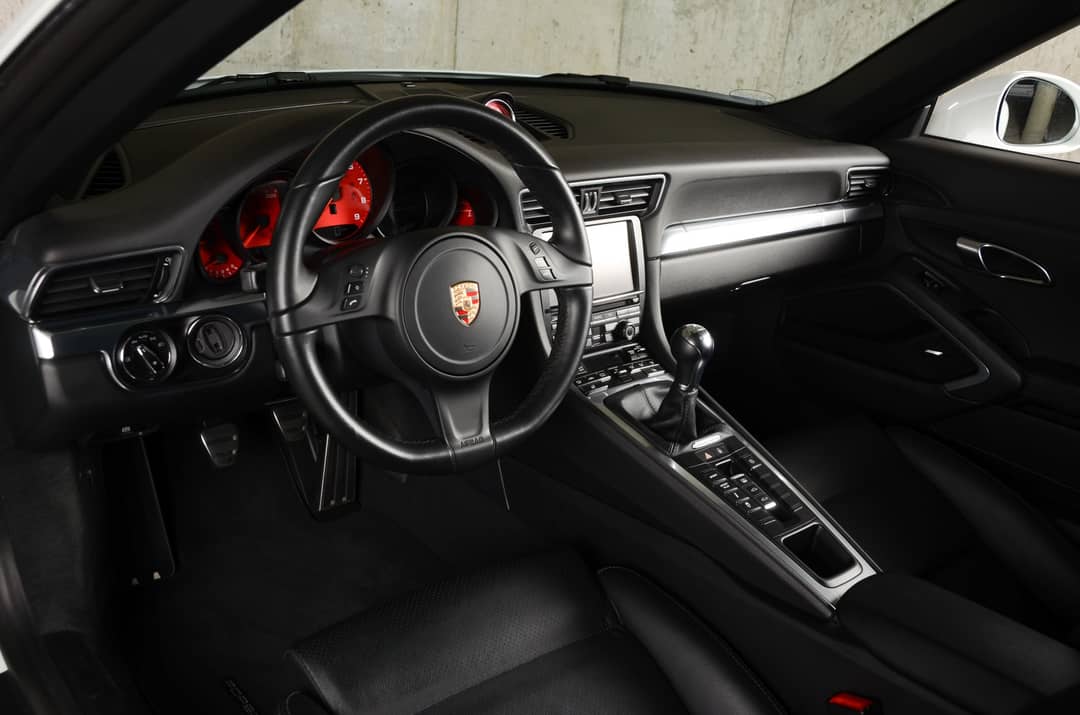 2015 Porsche 911 Carrera S — photo 5