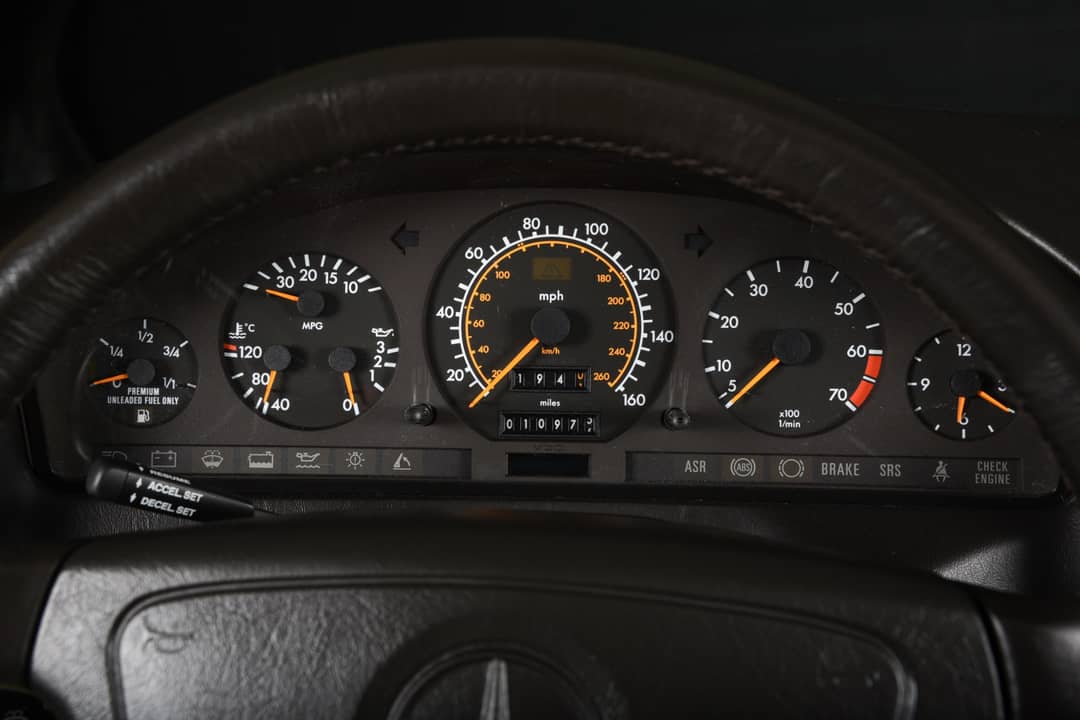 1993 Mercedes-Benz 500-Class 500 SL — photo 17