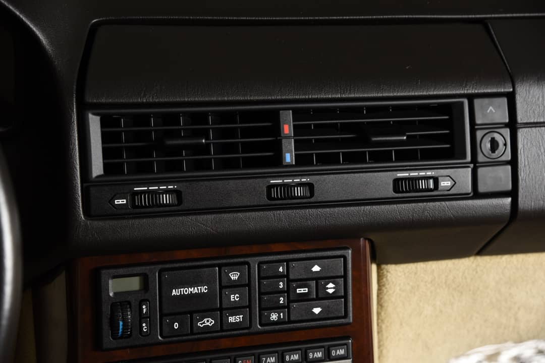 1993 Mercedes-Benz 500-Class 500 SL — photo 19