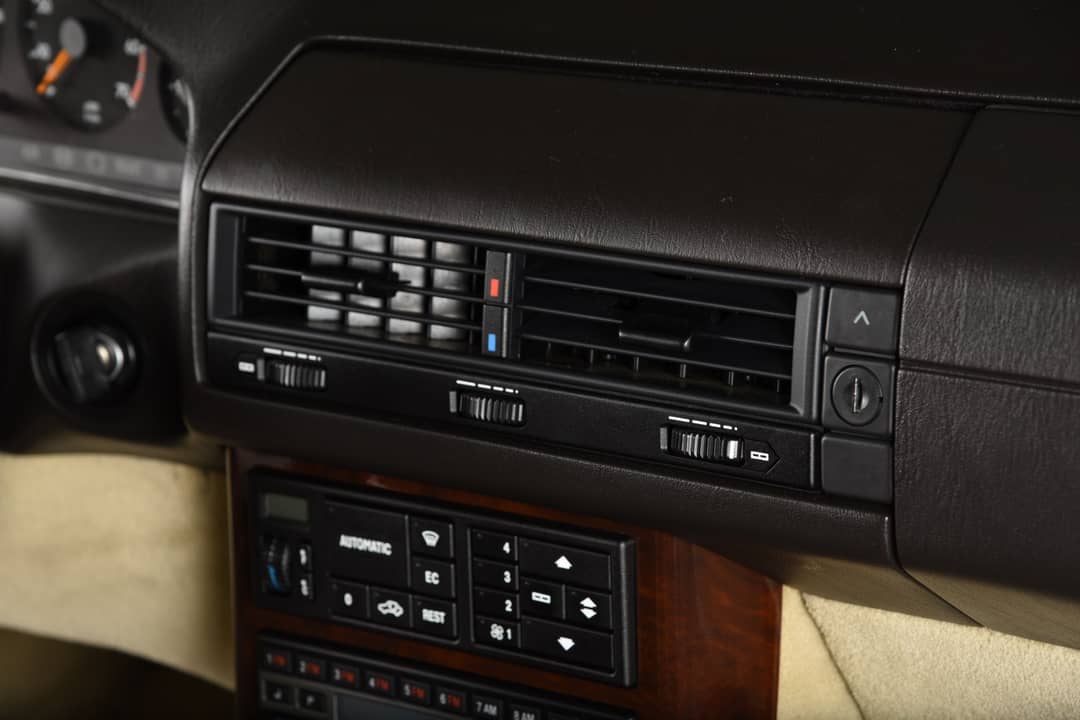 1993 Mercedes-Benz 500-Class 500 SL — photo 23