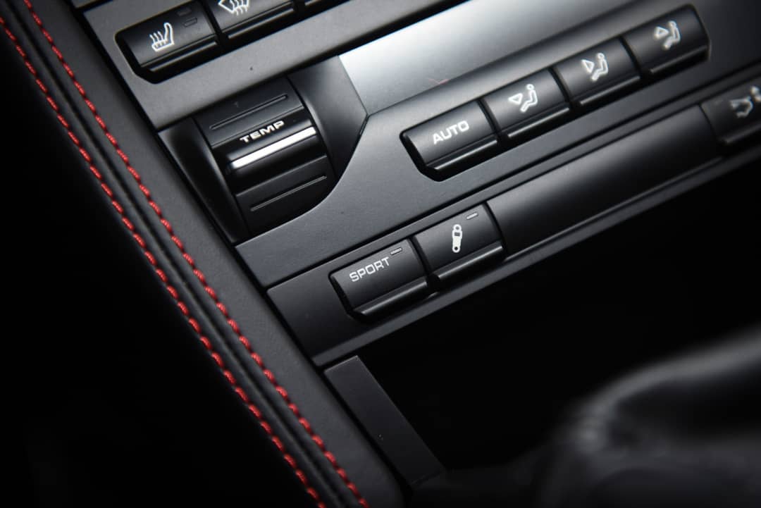 2012 Porsche 911 Turbo — photo 26