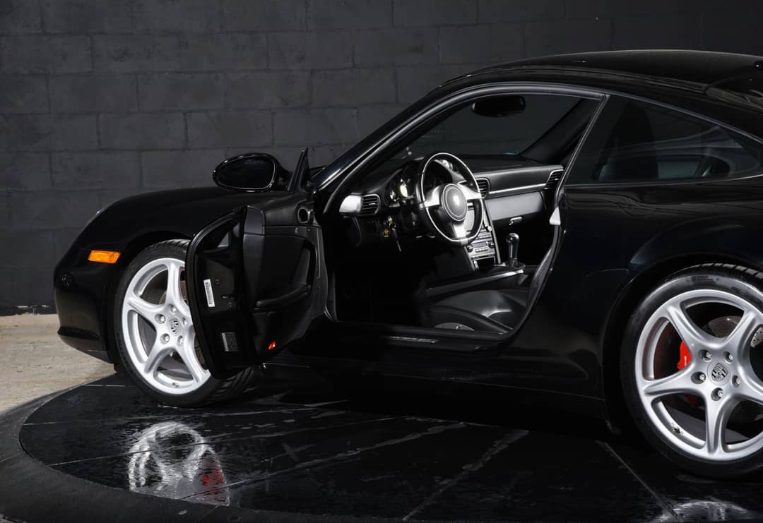 2010 Porsche 911 Carrera 4S — photo 13