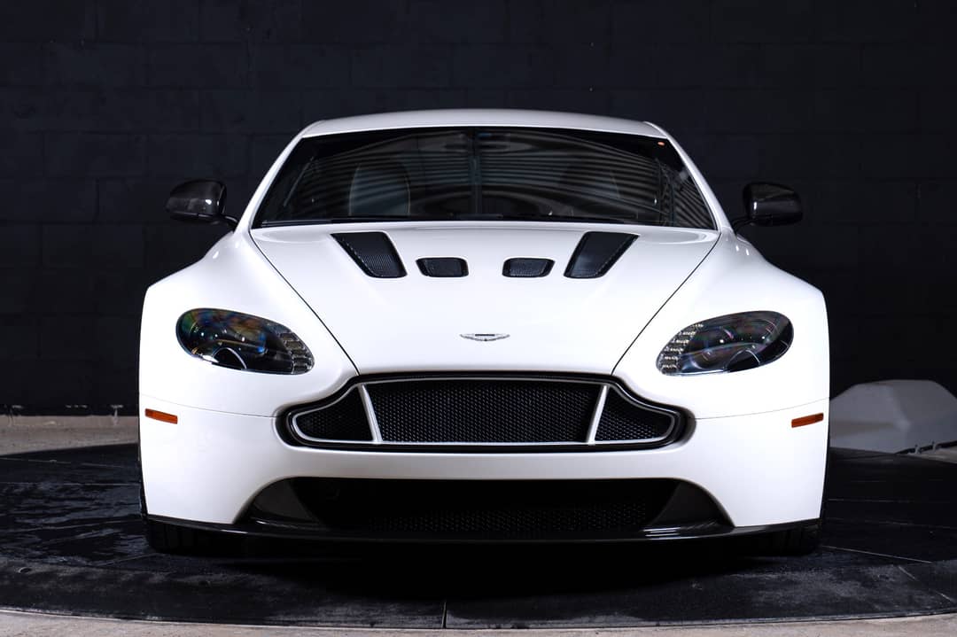 2017 Aston Martin V12 Vantage S — photo 12