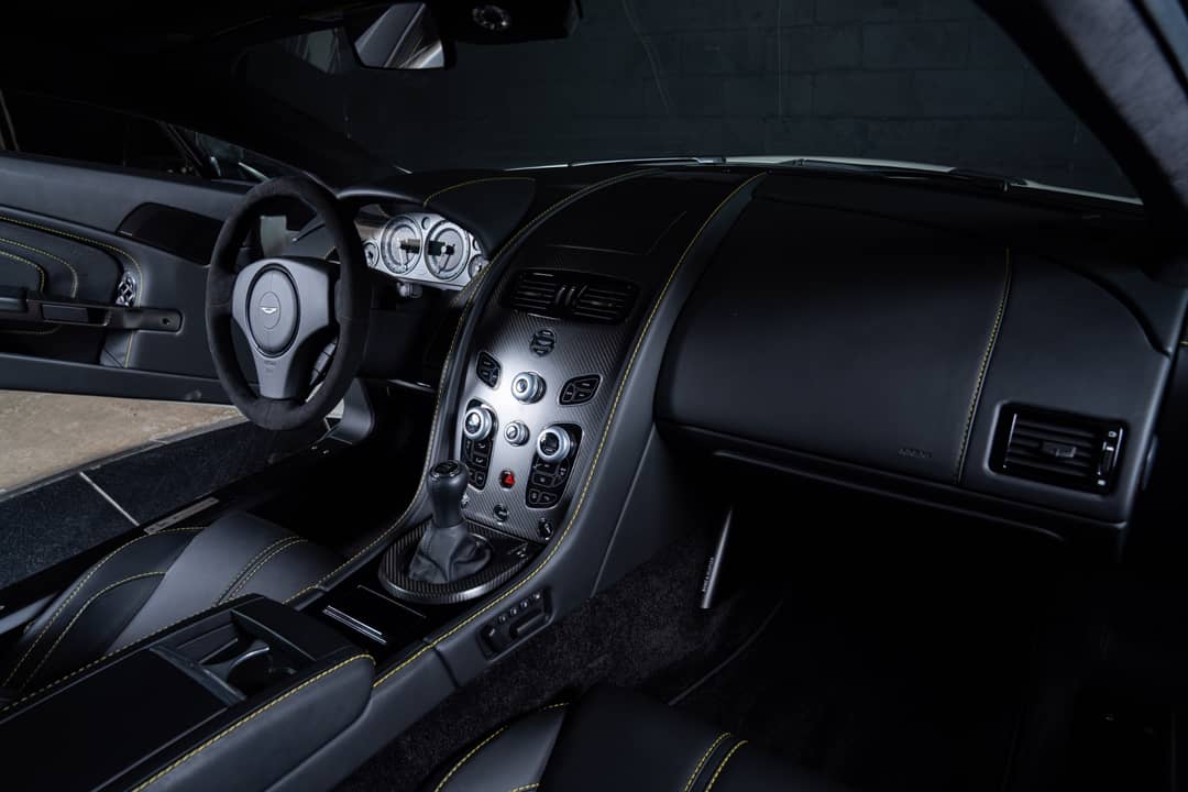 2017 Aston Martin V12 Vantage S — photo 15
