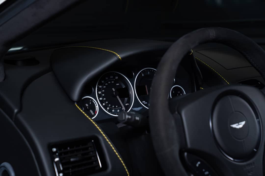 2017 Aston Martin V12 Vantage S — photo 21