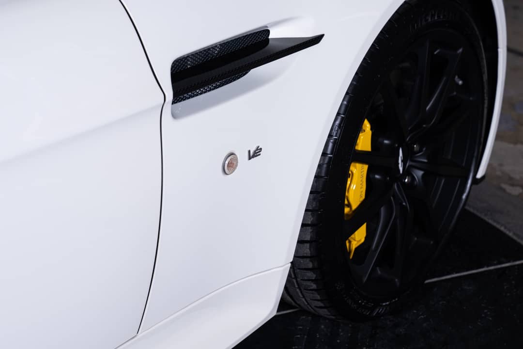 2017 Aston Martin V12 Vantage S — photo 25