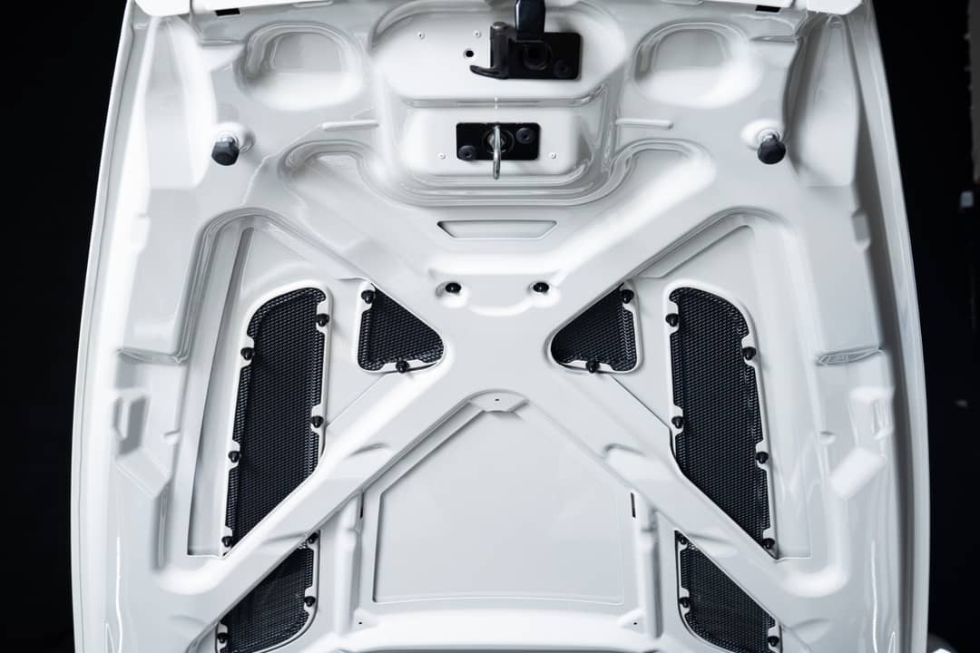 2017 Aston Martin V12 Vantage S — photo 26
