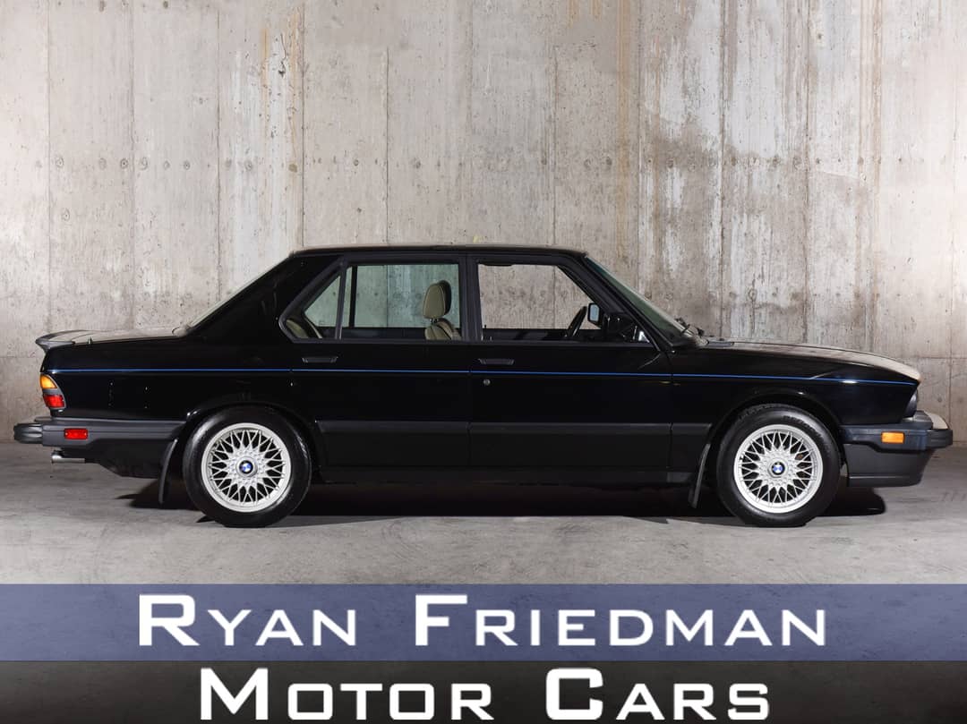 1988 BMW M5 — photo 1