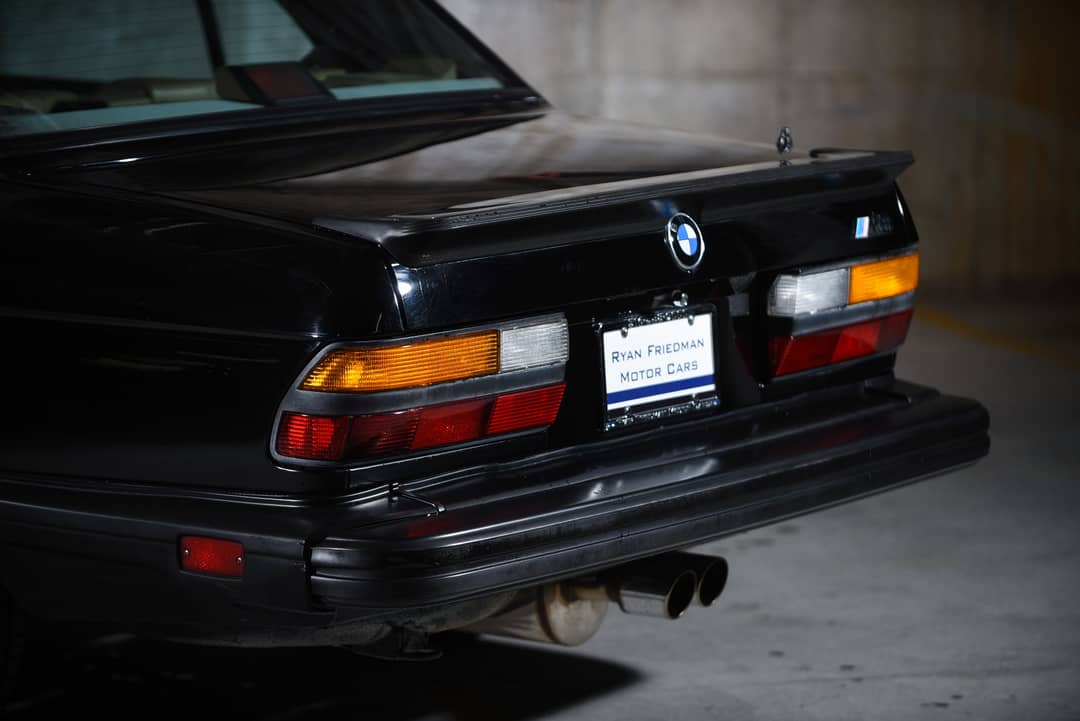 1988 BMW M5 — photo 13