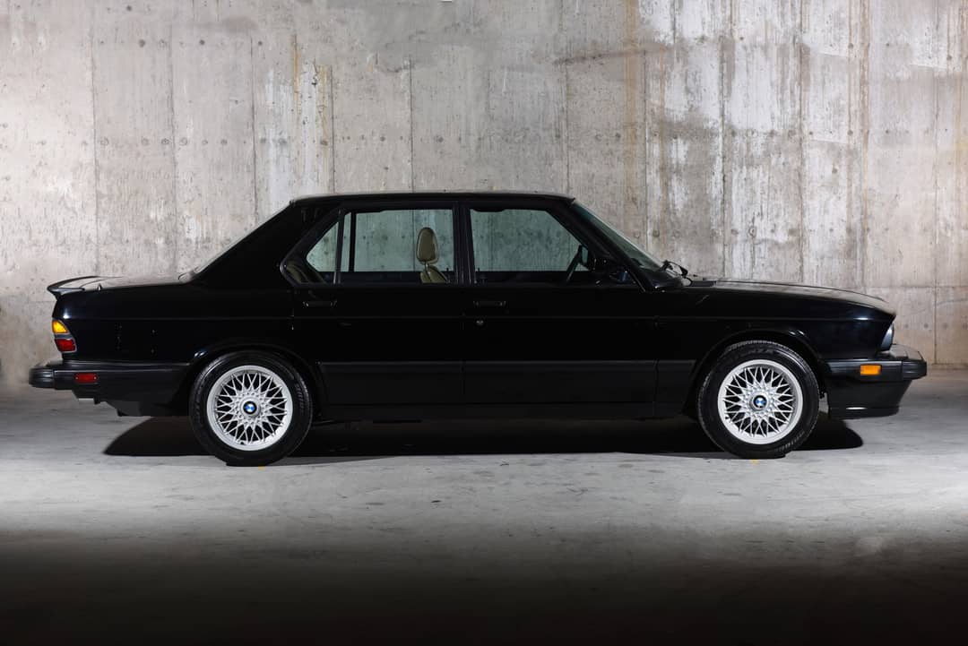 1988 BMW M5 — photo 15