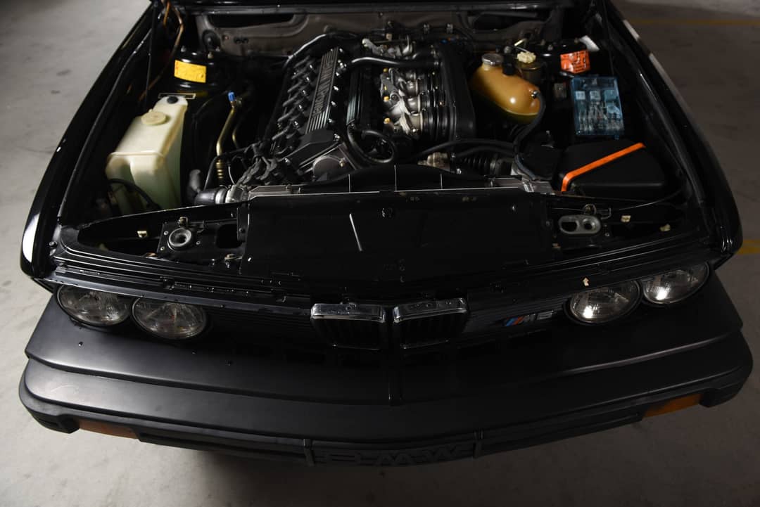 1988 BMW M5 — photo 18