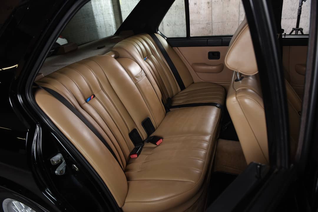 1988 BMW M5 — photo 25