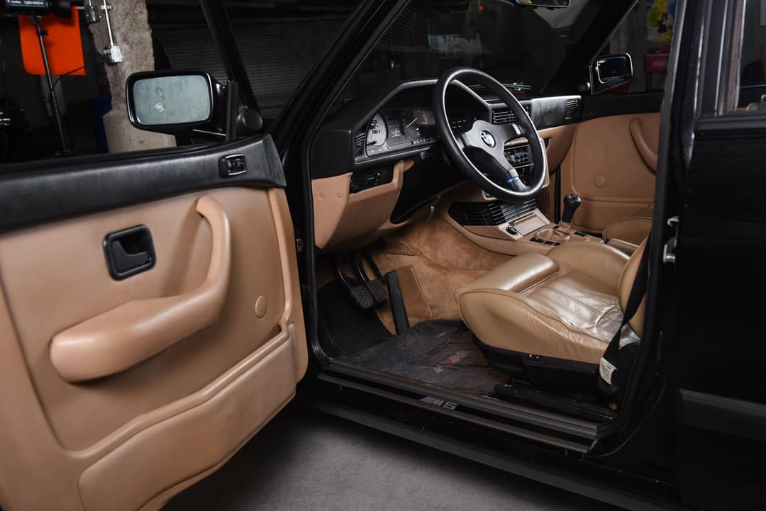 1988 BMW M5 — photo 28