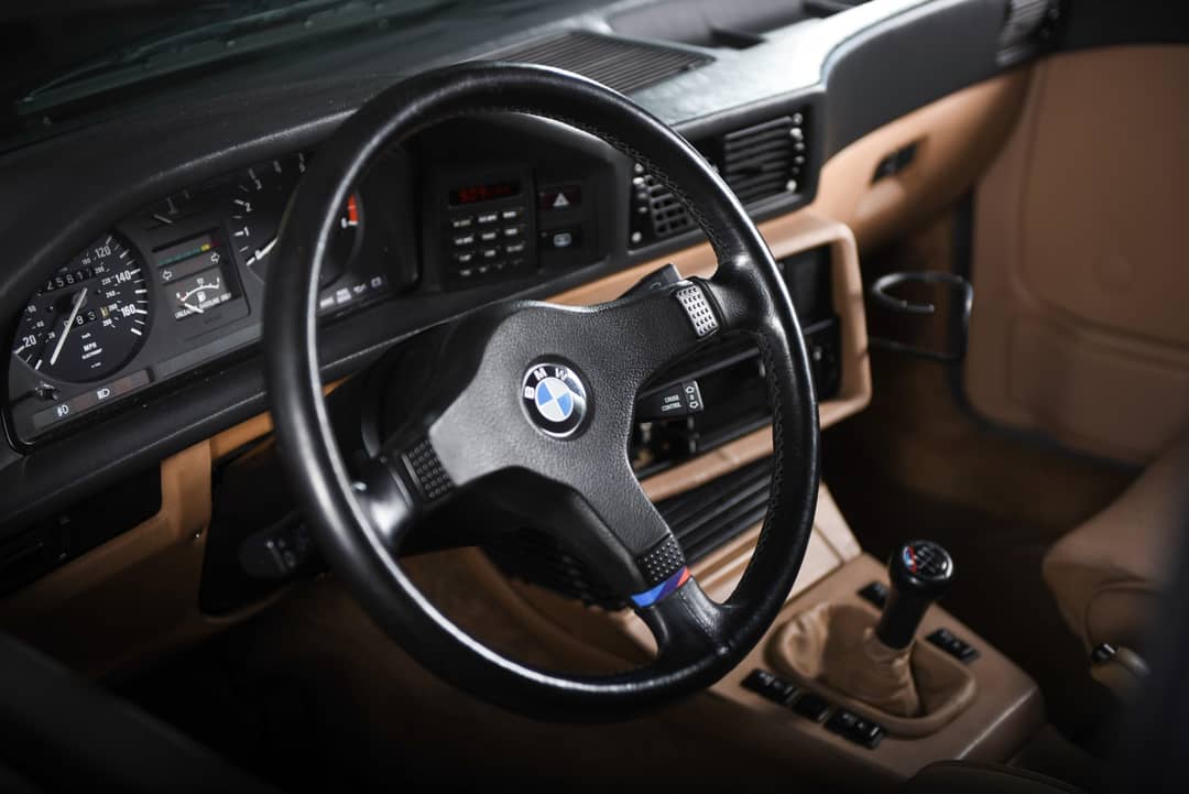 1988 BMW M5 — photo 31