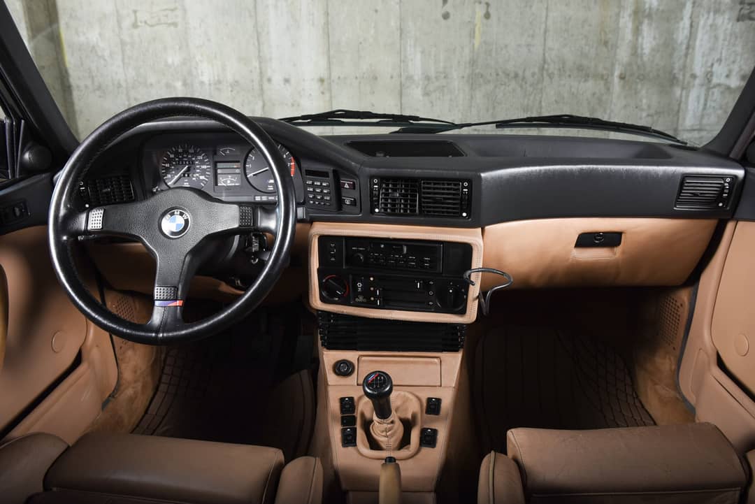 1988 BMW M5 — photo 32