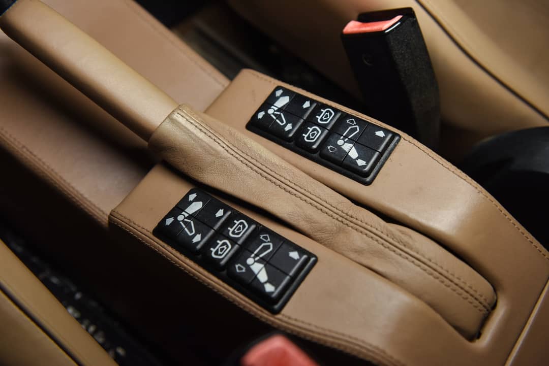 1988 BMW M5 — photo 38