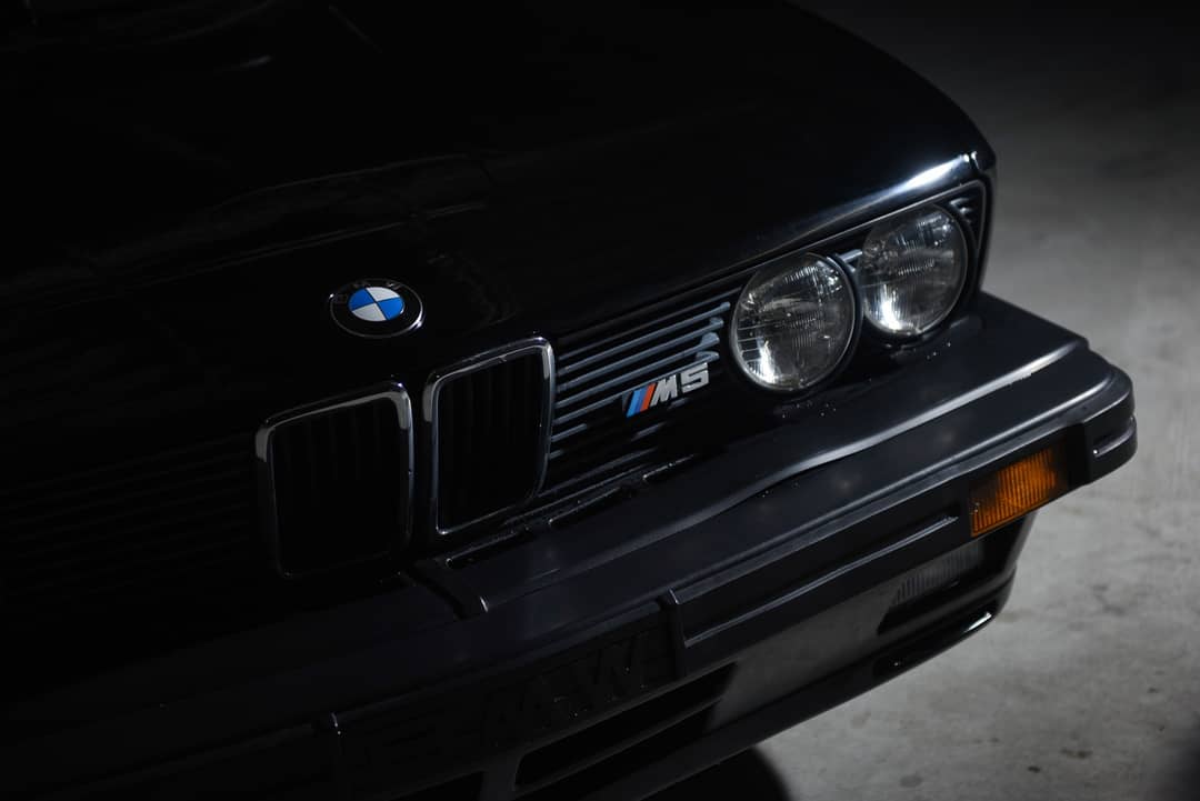 1988 BMW M5 — photo 8