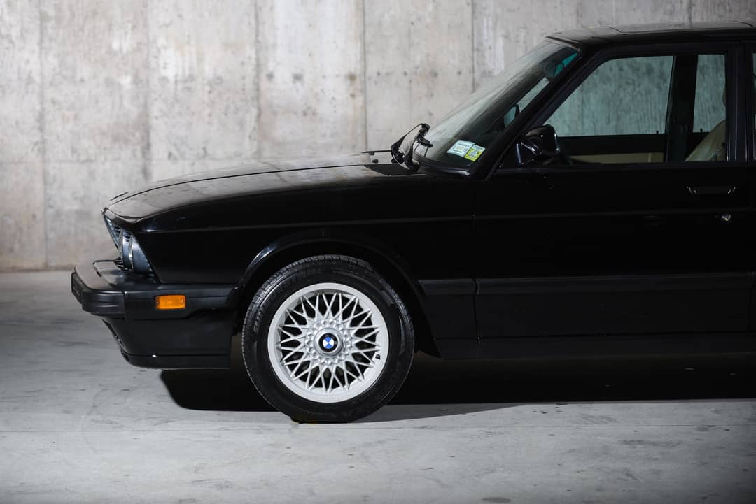 1988 BMW M5 — photo 9