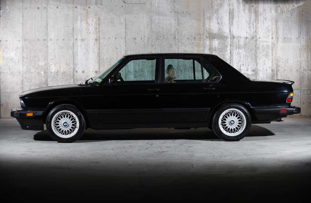 1988 BMW M5 — photo 10
