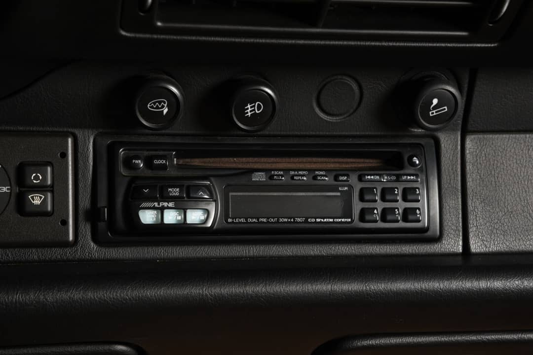 1995 Porsche 911 Carrera — photo 28
