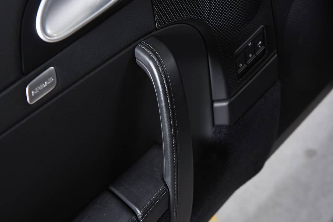 2010 Porsche 911 Carrera 4S — photo 16