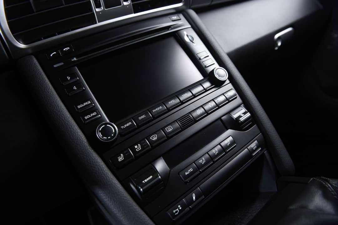 2010 Porsche 911 Carrera 4S — photo 20