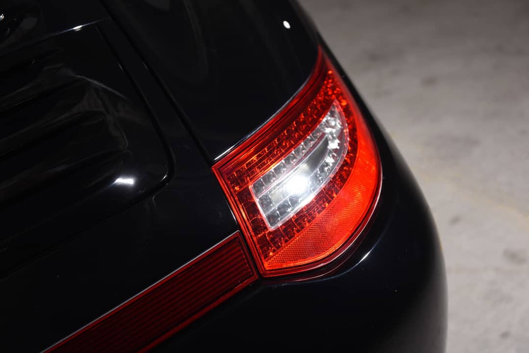 2010 Porsche 911 Carrera 4S — photo 25