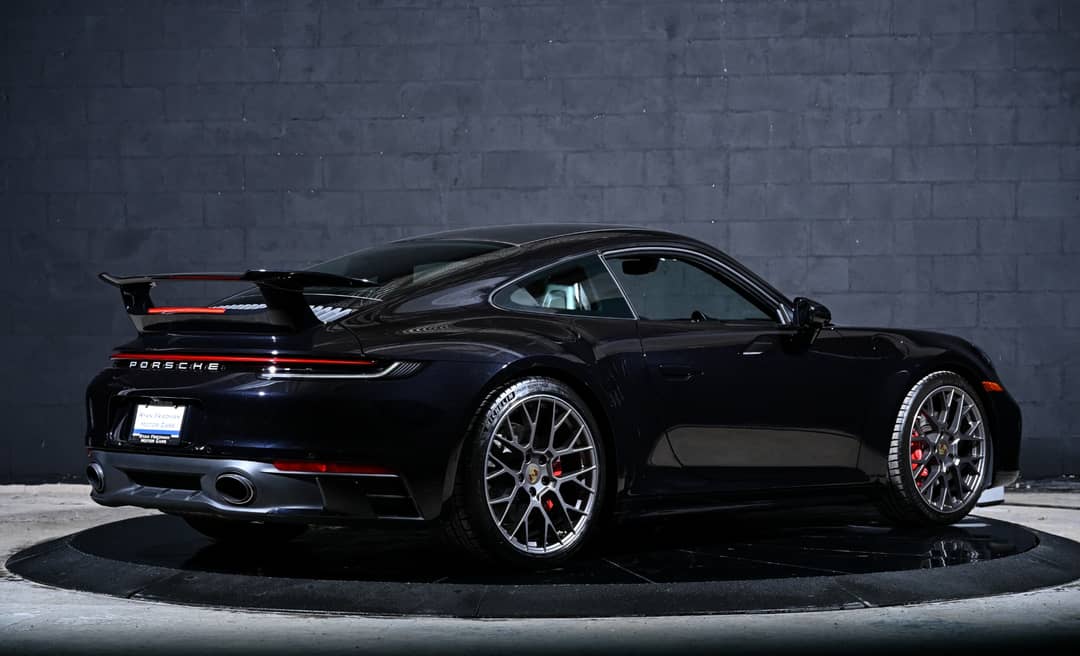 2024 Porsche 911 Carrera S — photo 3