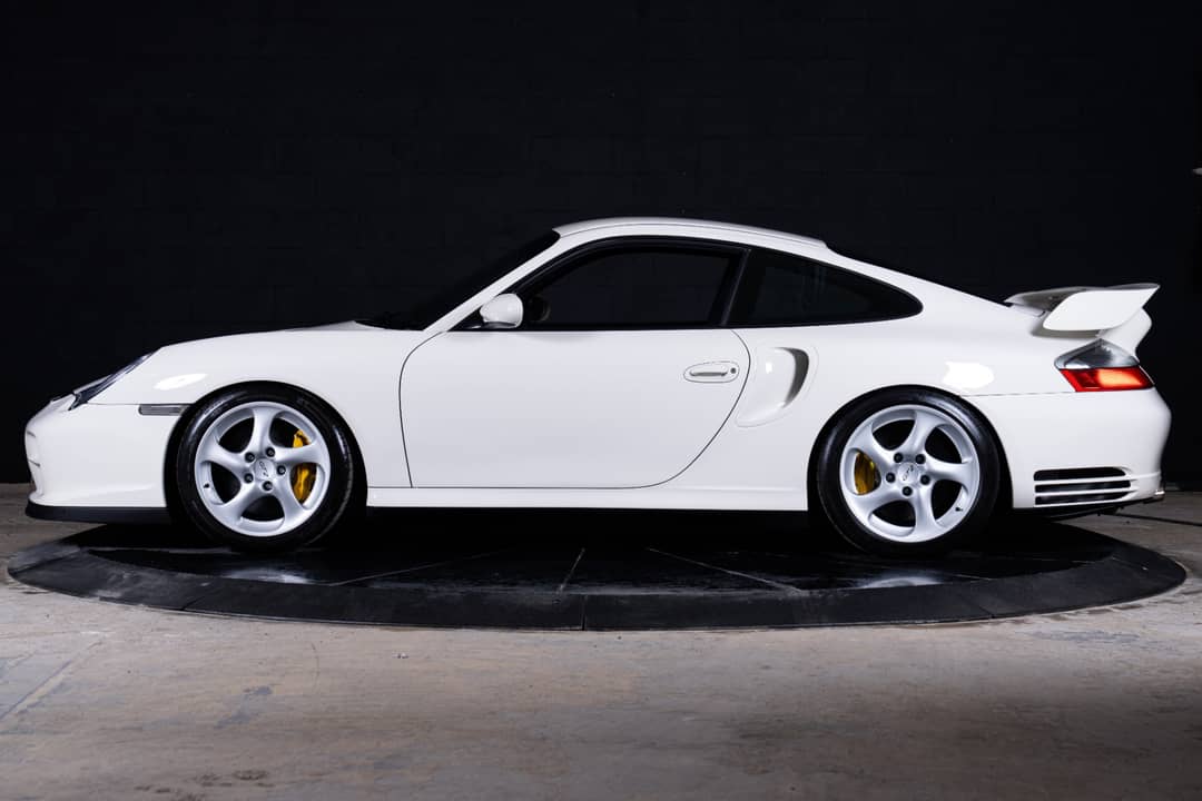 2001 Porsche 911 GT2 — photo 15