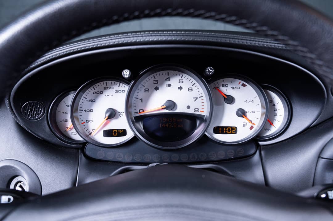 2001 Porsche 911 GT2 — photo 18
