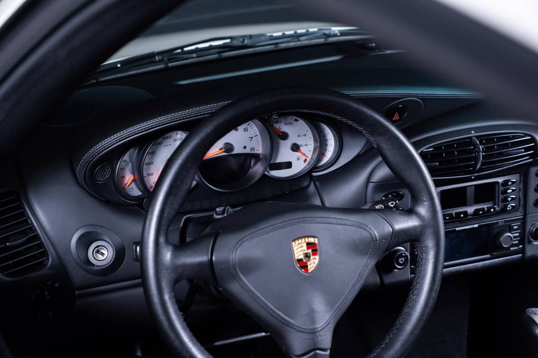2001 Porsche 911 GT2 — photo 21