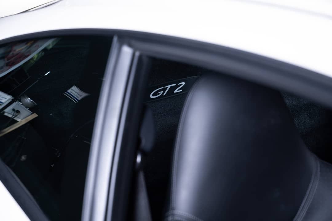 2001 Porsche 911 GT2 — photo 10