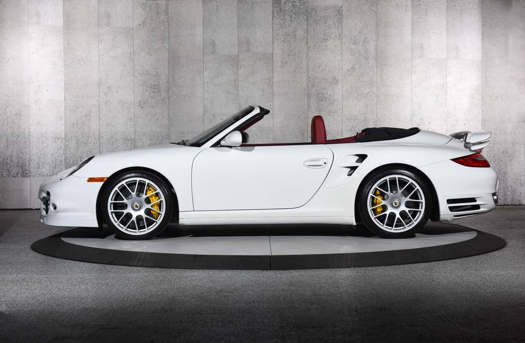 2012 Porsche 911 Turbo S — photo 25