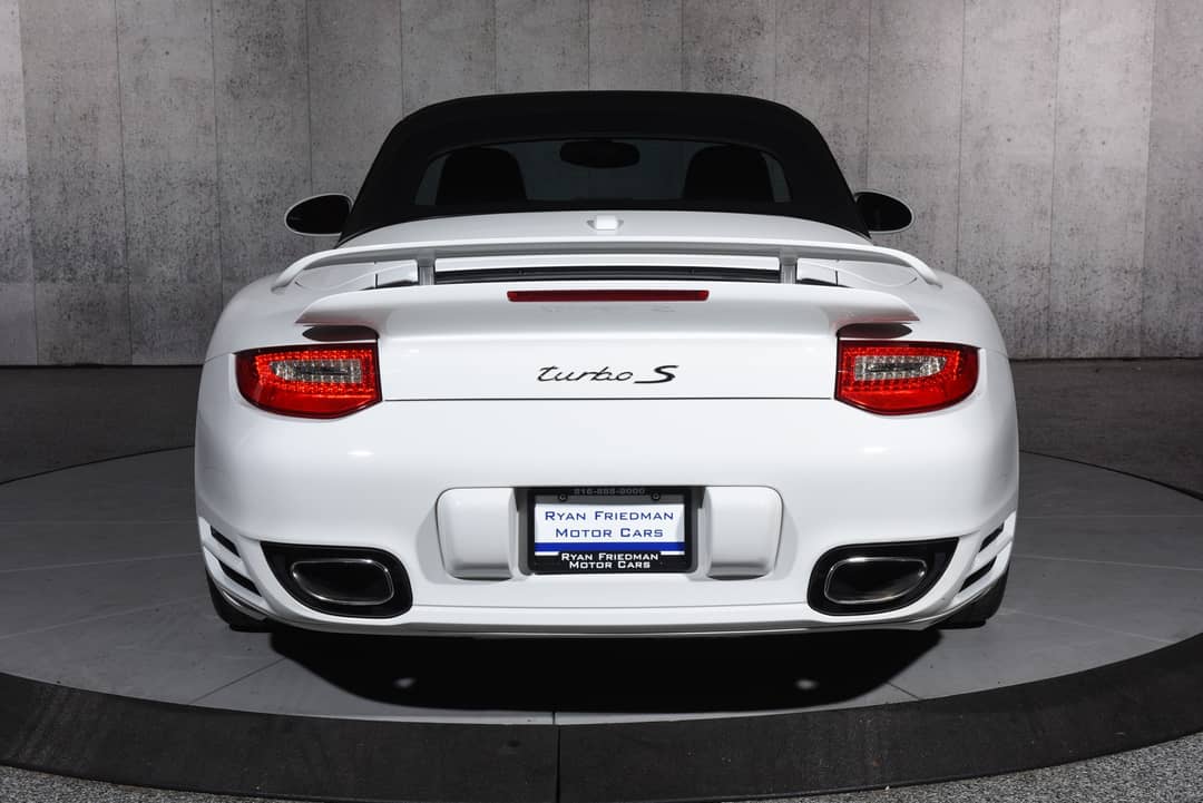 2012 Porsche 911 Turbo S — photo 32
