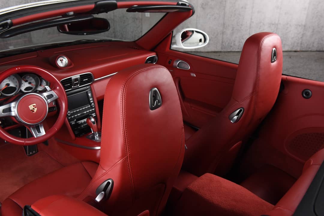 2012 Porsche 911 Turbo S — photo 38
