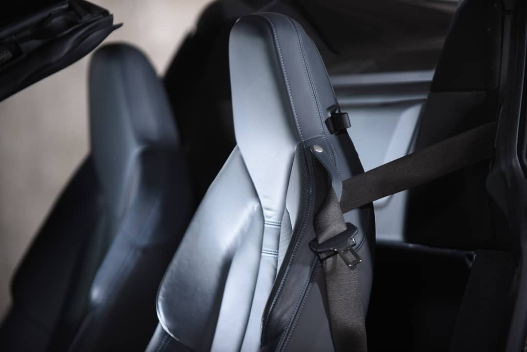 2019 BMW i8 — photo 16