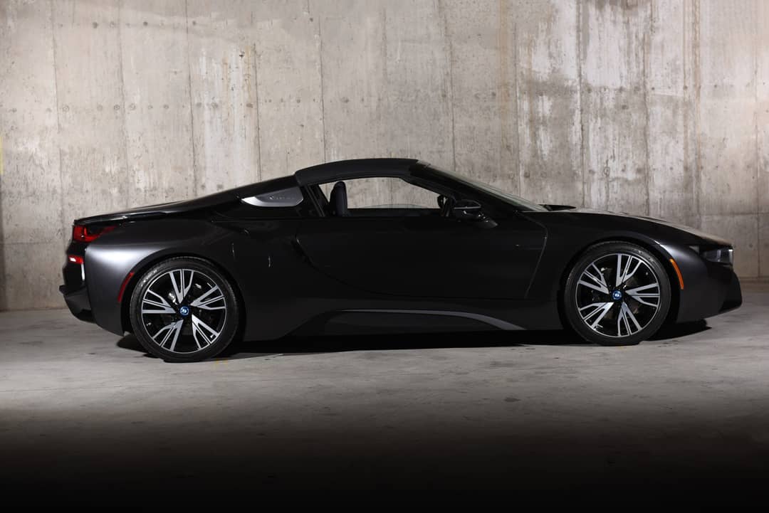 2019 BMW i8 — photo 3