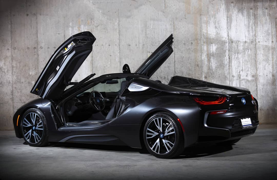 2019 BMW i8 — photo 25