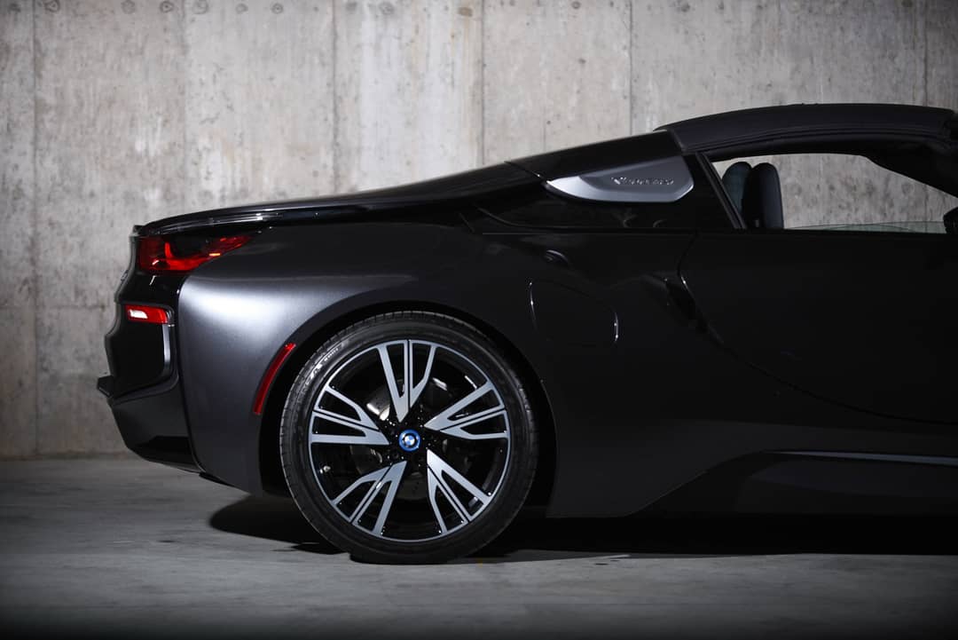 2019 BMW i8 — photo 4