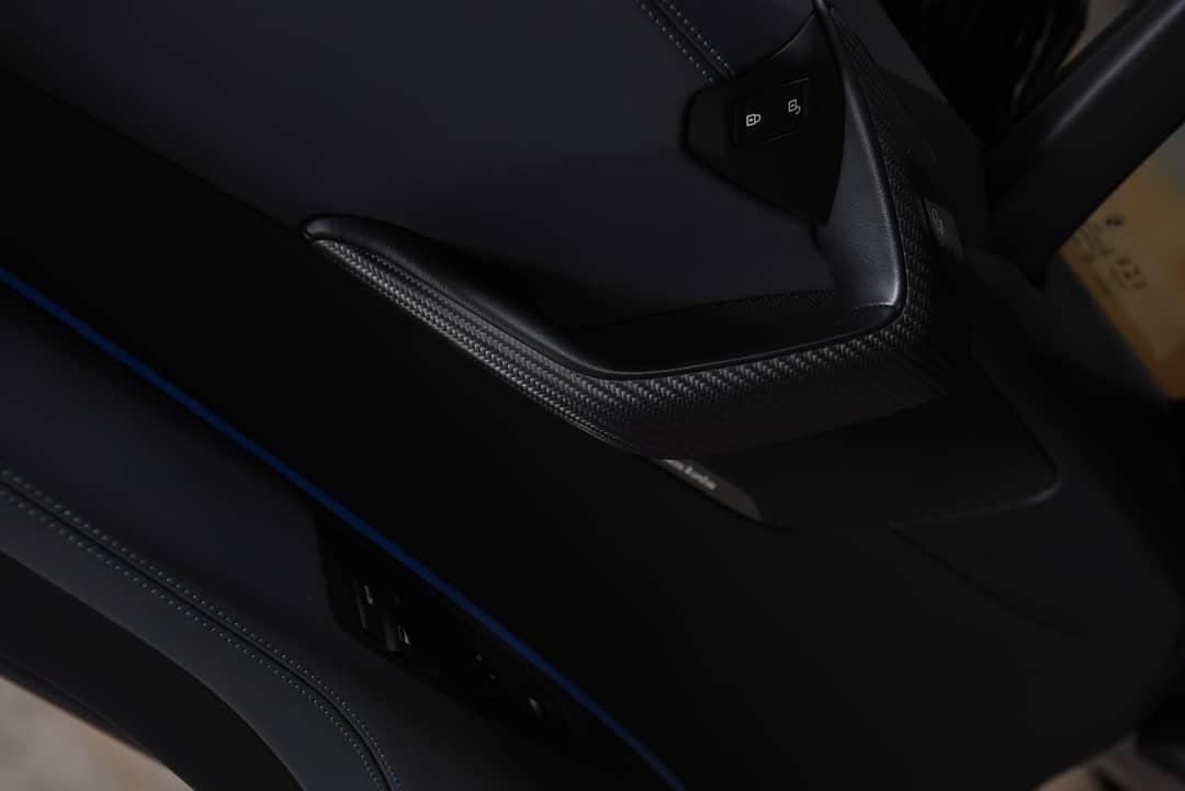 2019 BMW i8 — photo 42