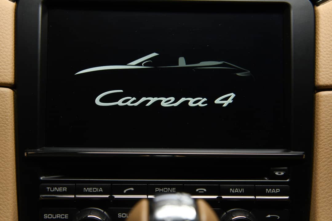 2014 Porsche 911 Carrera 4 — photo 22
