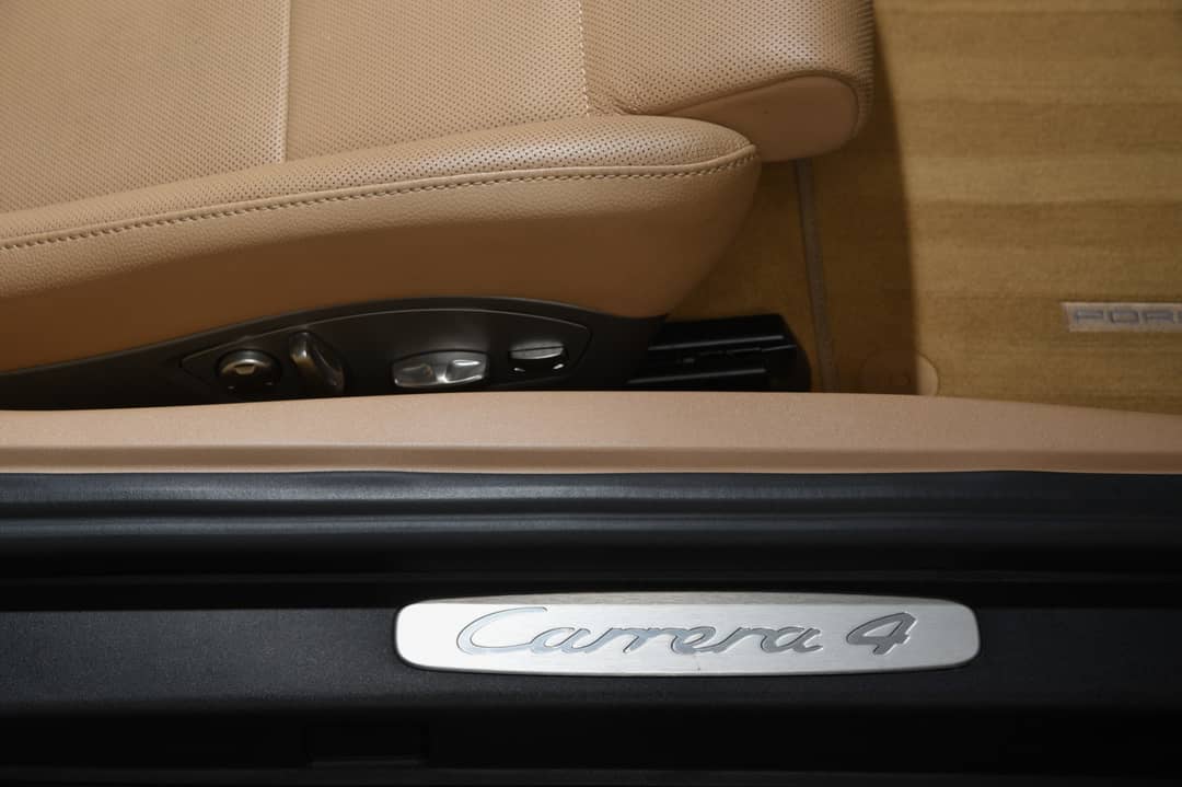 2014 Porsche 911 Carrera 4 — photo 34
