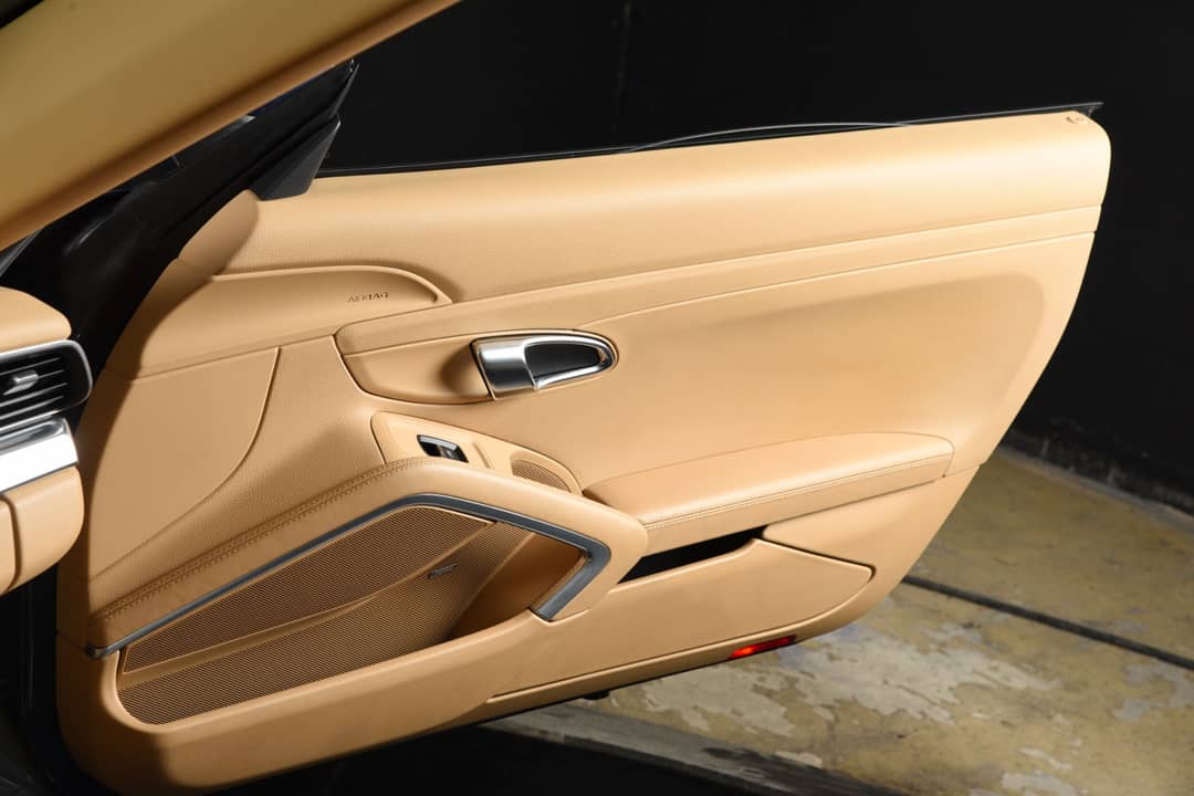 2014 Porsche 911 Carrera 4 — photo 35